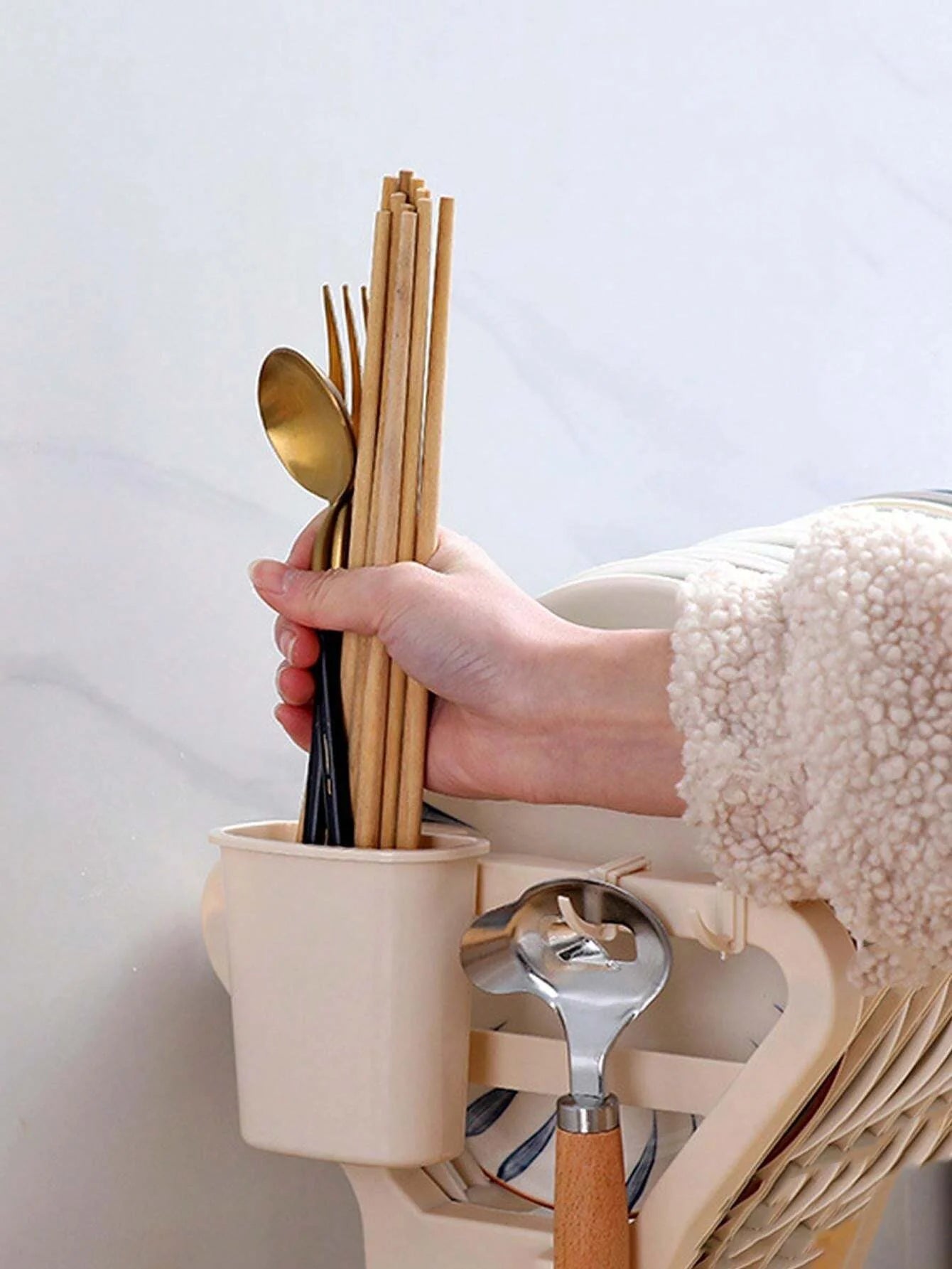 رف أطباق المطبخ مع نظام تصريف